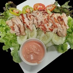 สลัดหมูย่าง
