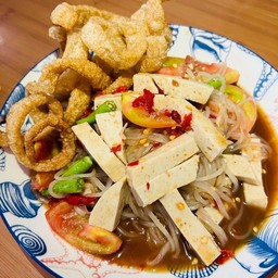 ตำเส้นเล็กหมูยอ+แคปหมู