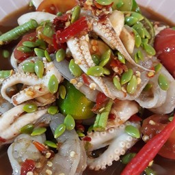 Papaya Salad With Fresh Shrimp And Squid