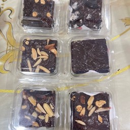 บราวนี่เนื้อหนึบ 6 ชิ้น