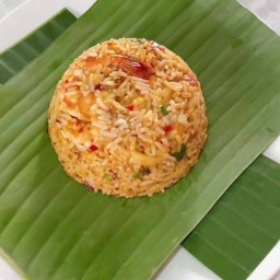 ข้าวผัดปู นวลแก้ว (พี่บ่าว)