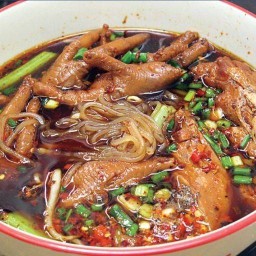 ก๋วยเตี๋ยวไก่ตุ๋น สูตรแม่เกียว   สาขาเทพา 2 เทพารักษ์