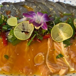 ยำกุ้งสดWithแซลมอน