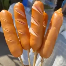 ไส้กรอกหนังกรอบ