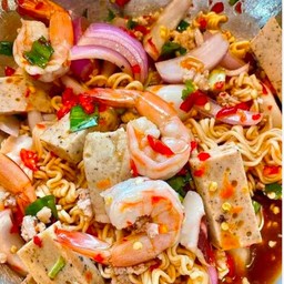 ยำมาม่ารวมมิตร