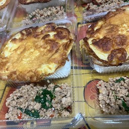 กระเพราหมูสับ + ไข่เจียว