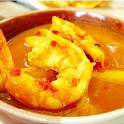 แกงส้มกุ้งมะละกอ