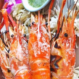 กุ้งแม่น้ำเผาเกลือครึ่งกิโล(ไซต์8-12ตัวโล)