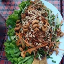 ลาบปลาทับทิมทอด