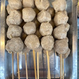 นิมูนาฮาลาลแซ่บ ส้มตำ นํ้าตก ลูกชิ้นทอด หมู่บ้านบัวทองธานี