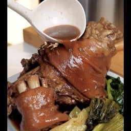 ขาหมูดิ่คร๊าบ