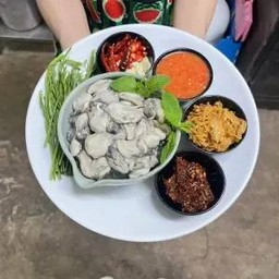 หอยนางรมทรงเครื่อง