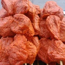 ลูกชิ้นปลาแดง