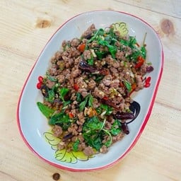 กระเพราเนื้อสับ (กับข้าว)