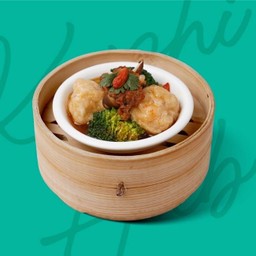 ลูกชิ้นกุ้งนึ่งซอสXO.