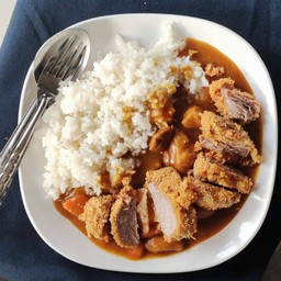 ข้าวแกงกะหรี่ หมูสันในทอด