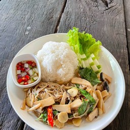 ข้าวเห็ดผัดน้ำมันหอย