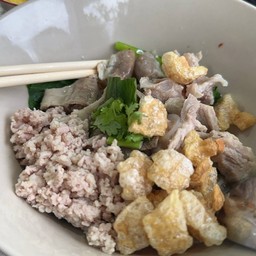 ก๋วยเตี๋ยวแห้งยกร้าน