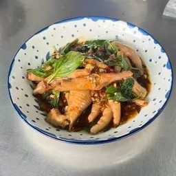 ตีนไก่ตุ๋นผัดพริกเผา