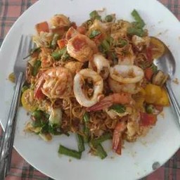 มาม่าผัดขี้เมา(สำหรับคนที่ชอบทานเผ็ด)