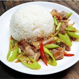 ผัดพริกหยวกหมูราดข้าว