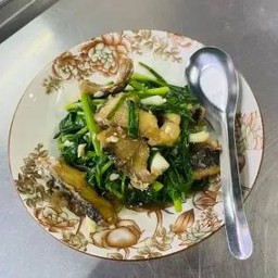 ปลาช่อนผัดขึ้นช่าย