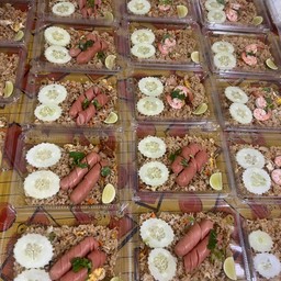 ข้าวผัดไส้กรอก