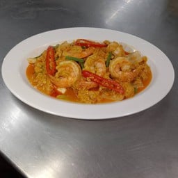 กุ้งผัดผงกะหรี่
