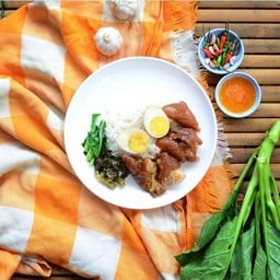 ตาลข้าวขาหมู by กาแฟ...ใต้ต้นมะขาม