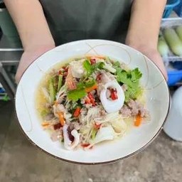 ยำเห็ดเข็มทอง