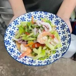 ยำก้านคะน้า
