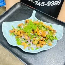 ยำเม็ดมะม่วง
