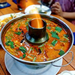 ต้มยำทำเลน้ำข้น,น้ำใส