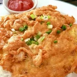 ข้าวไข่เจียวทรงเครื่อง