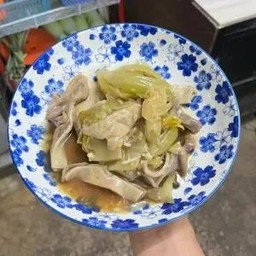 กระเพาะหมูผัดเกี้ยมฉ่าย