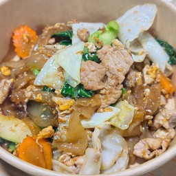 ผัดซีอิ้ว หมู