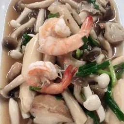 เห็ดรวมผัดกุ้ง