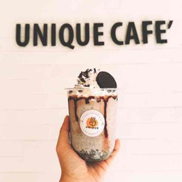 Oreo milk frappe