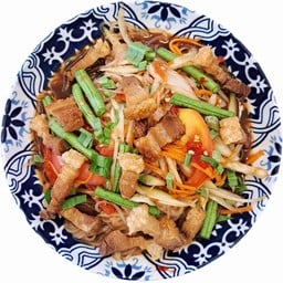 ตำเส้นเล็กหมูกรอบ