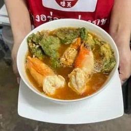 แกงส้มชะอมกุ้ง