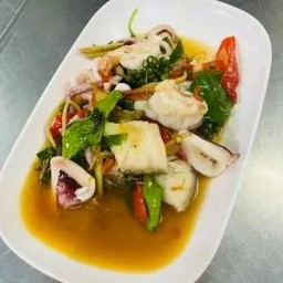 ผัดฉ่าทะเล