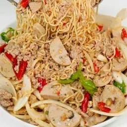 ยำมาม่า