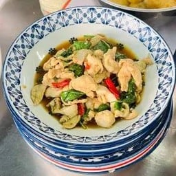 กระเพราไก่