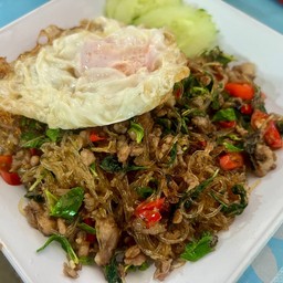 ผัดวุ้นเส้นกระเพรา