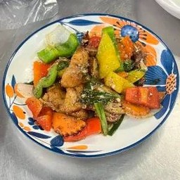 ปลาเก๋าผัดพริกไทยดำ