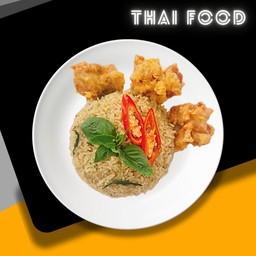 ข้าวผัดแกงเขียวหวาน+ไก่ทอด