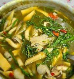 แกงหน่อไม้สด