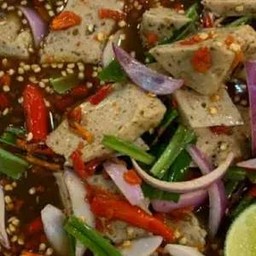 ยำหมูยอ