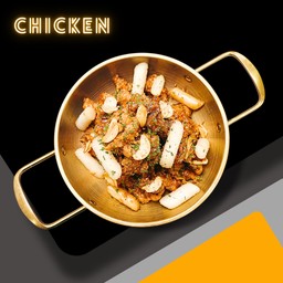 ไก่ทอด+ต๊อกบกกีทอด ( เลือกรสชาติด้านใน )