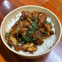 กะเพราไก่กรอบ